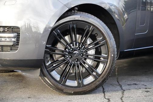 2026 Land Rover Range Rover P400 SE