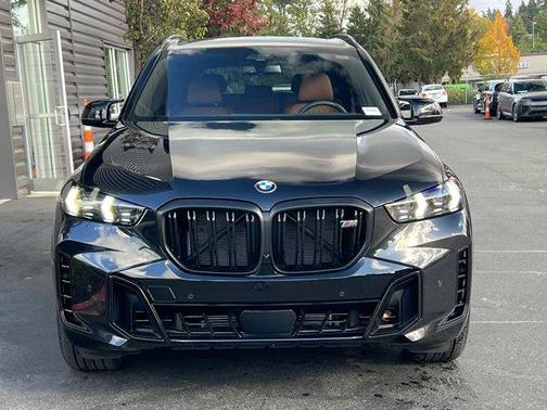 2025 BMW X5 M60i