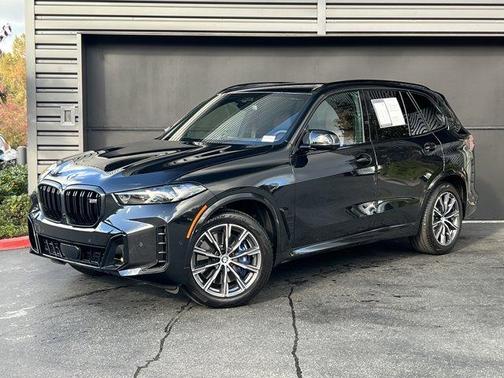 2025 BMW X5 M60i
