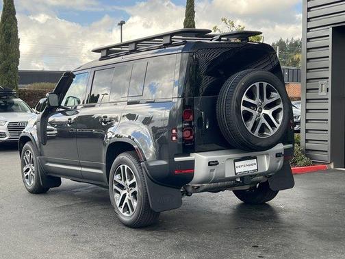 2025 Land Rover Defender P300