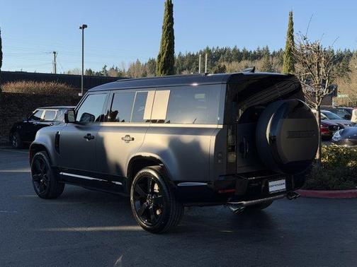 2026 Land Rover Defender P500 V8