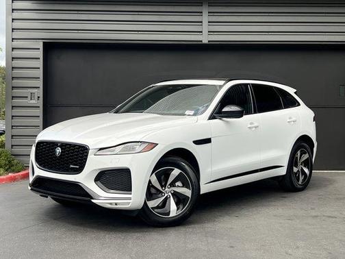 2025 Jaguar F-PACE P250 R-Dynamic S