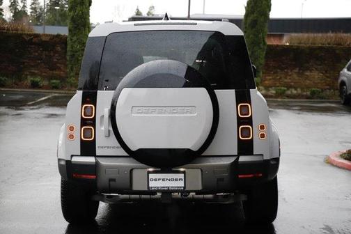 2026 Land Rover Defender 110 S