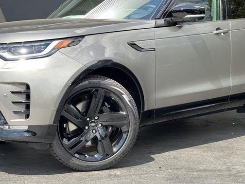 2025 Land Rover Discovery P360 Metropolitan Edition