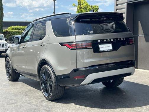 2025 Land Rover Discovery P360 Metropolitan Edition
