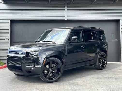 2025 Land Rover Defender P400 X-Dynamic SE