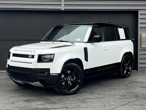2025 Land Rover Defender P525 V8