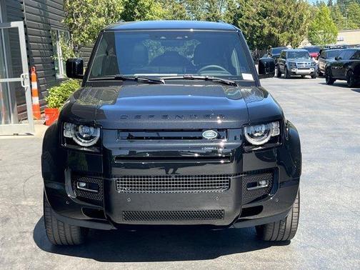 2025 Land Rover Defender P400 X-Dynamic SE