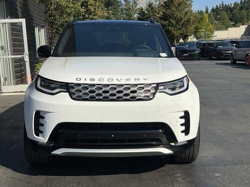 2024 Land Rover Discovery P360 Metropolitan Edition