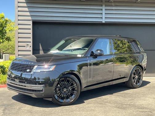 2025 Land Rover Range Rover P400 SE 7 Seat