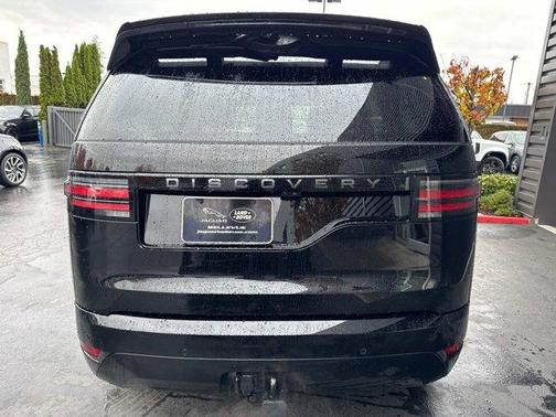 2025 Land Rover Discovery P360 Dynamic SE