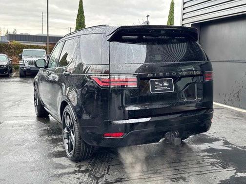 2025 Land Rover Discovery P360 Dynamic SE