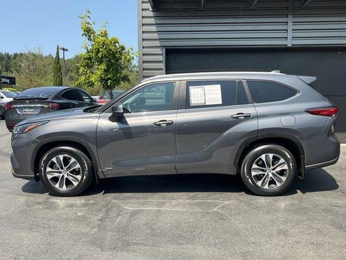2023 Toyota Highlander Hybrid XLE