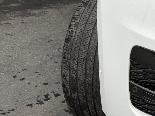 2025 Land Rover Range Rover Sport P360 SE