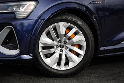 2022 Audi e-tron S Prestige