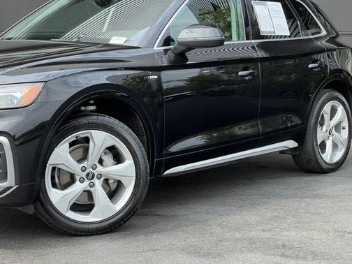 2022 Audi Q5 45 S line Premium Plus