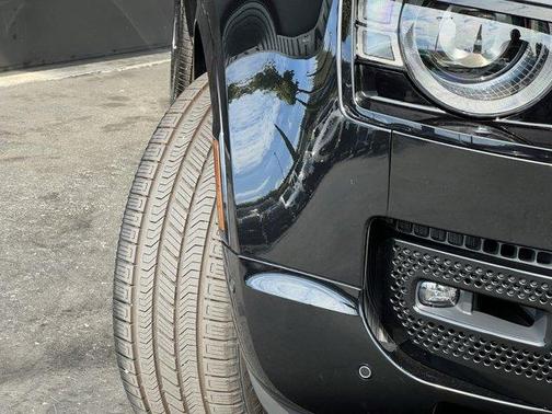 2025 Land Rover Defender P400 X-Dynamic SE