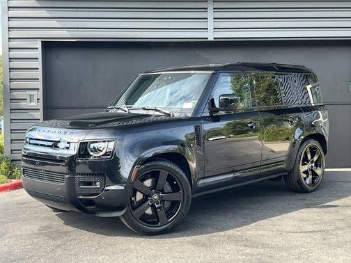 2025 Land Rover Defender P400 X-Dynamic SE