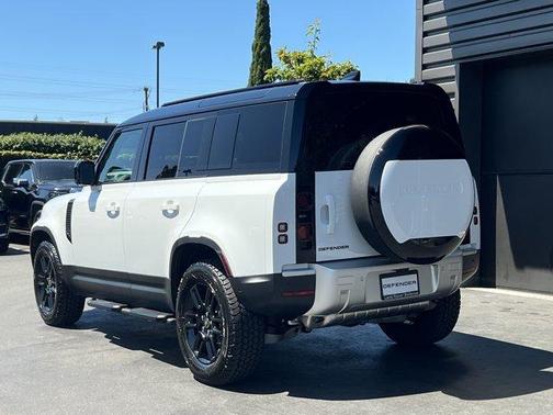 2025 Land Rover Defender P300