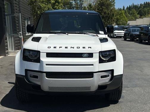 2025 Land Rover Defender P300
