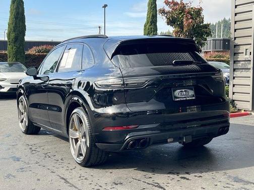 2021 Porsche Cayenne Turbo