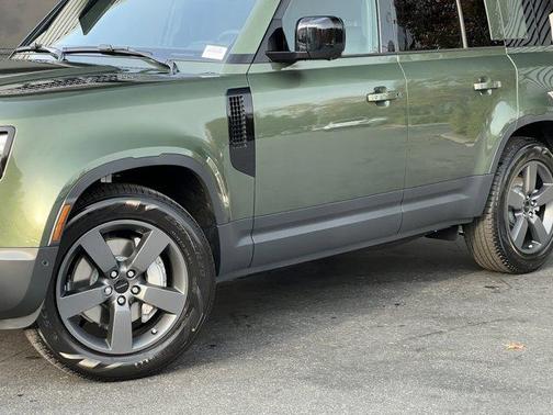 2026 Land Rover Defender S