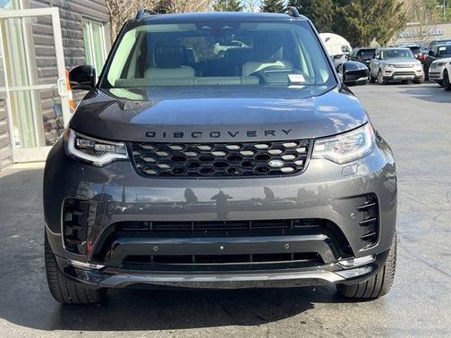 2025 Land Rover Discovery P360 Dynamic SE
