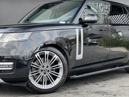 2025 Land Rover Range Rover AUTOBIOGRAPHY