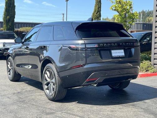 2026 Land Rover Range Rover Velar Dynamic SE