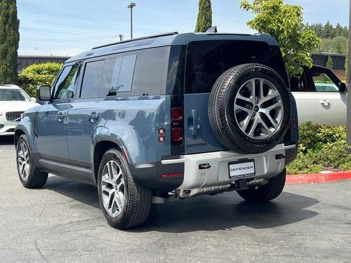 2025 Land Rover Defender P300