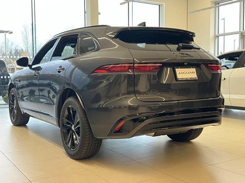 2025 Jaguar F-PACE P250 R-Dynamic S
