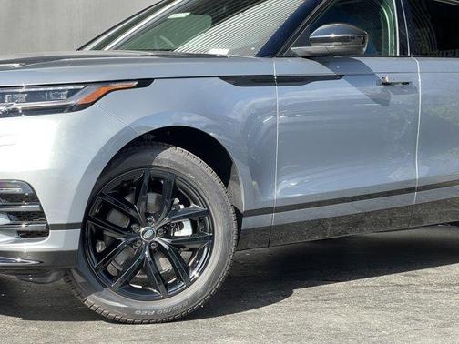 2025 Land Rover Range Rover Velar P250 Dynamic SE