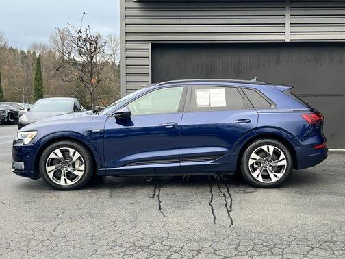 2022 Audi e-tron Premium