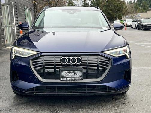 2022 Audi e-tron Premium