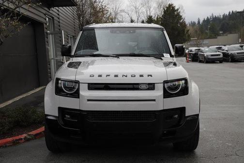 2026 Land Rover Defender 110 X-Dynamic SE