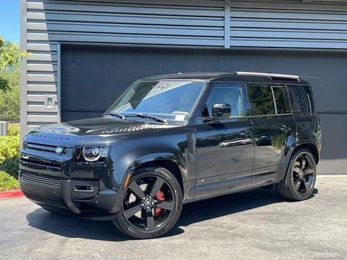 2025 Land Rover Defender P400 X