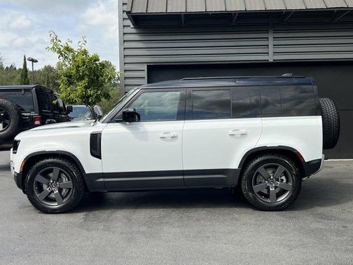2025 Land Rover Defender P300