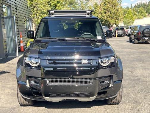 2025 Land Rover Defender P400 X