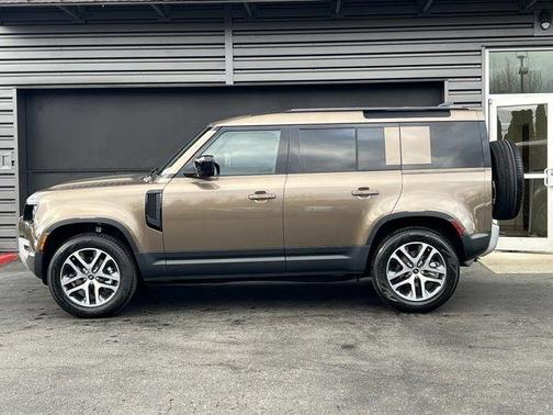 2025 Land Rover Defender P300