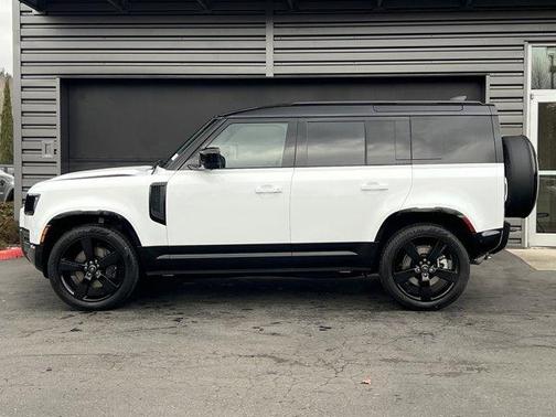 2025 Land Rover Defender P400 X-Dynamic SE