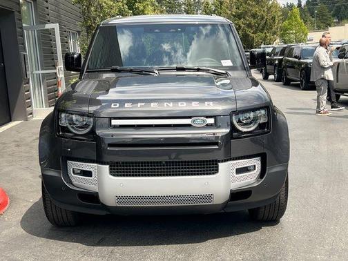 2025 Land Rover Defender P300