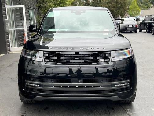 2025 Land Rover Range Rover P400 SE 7 Seat