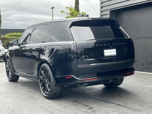2025 Land Rover Range Rover P400 SE 7 Seat