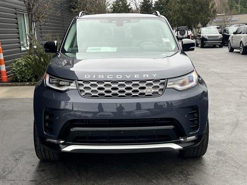 2025 Land Rover Discovery P360 Metropolitan Edition