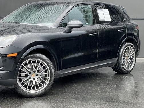 2022 Porsche Cayenne Platinum Edition