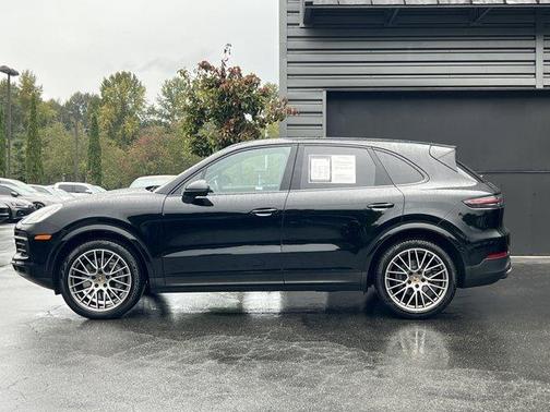 2022 Porsche Cayenne Platinum Edition