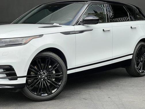 2026 Land Rover Range Rover Velar P250 Dynamic SE