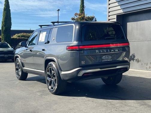 2024 Rivian R1S Adventure Quad Motor Large Pack