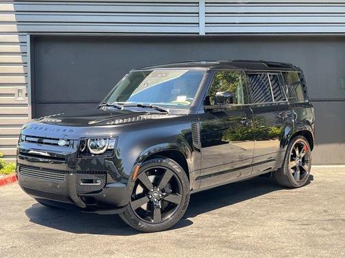 2025 Land Rover Defender P400 X-Dynamic SE