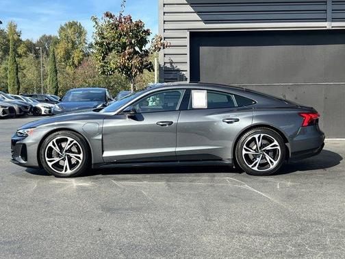 2022 Audi e-tron GT Premium Plus